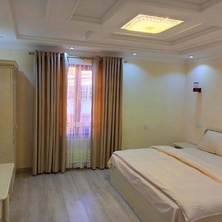 Dari Zanjir Hotell Samarkand Exteriör bild