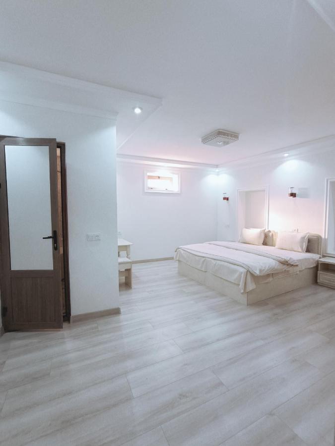 Dari Zanjir Hotell Samarkand Exteriör bild