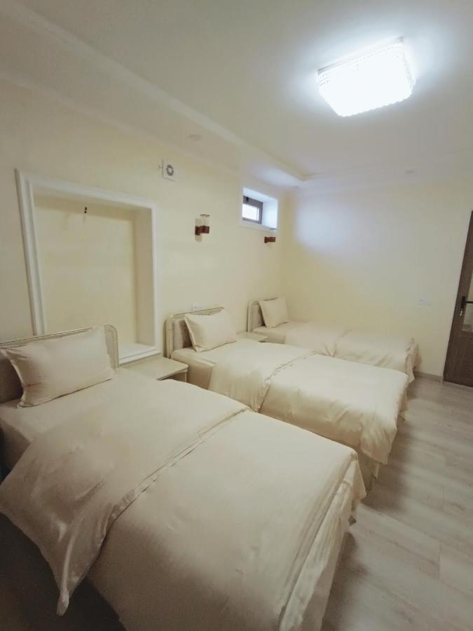 Dari Zanjir Hotell Samarkand Exteriör bild